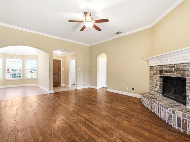 729 Countryside Drive, Aubrey, TX 76227