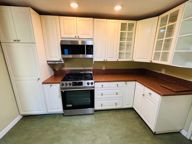 2261 Knight Way, Sacramento, CA 95822