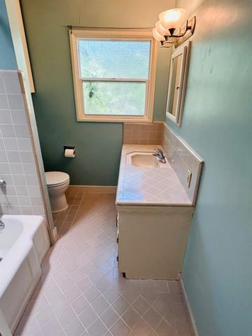 2261 Knight Way, Sacramento, CA 95822