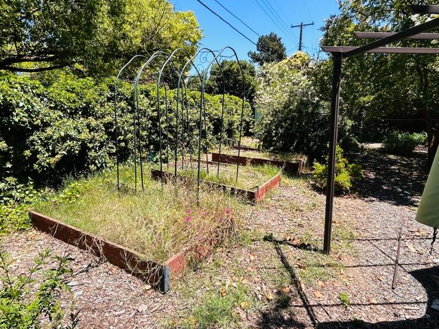 2261 Knight Way, Sacramento, CA 95822