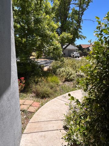 2261 Knight Way, Sacramento, CA 95822