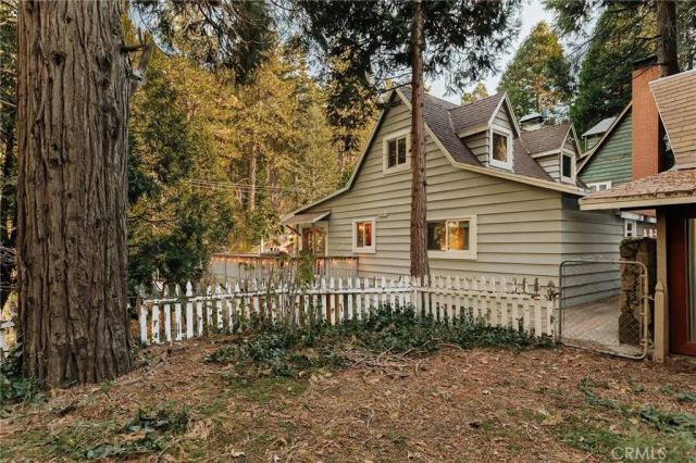 700 Community, Lake Arrowhead, CA 92352