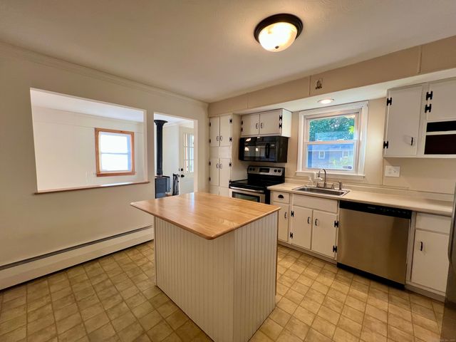 5 Sunrise Avenue, Old Saybrook, CT 06475