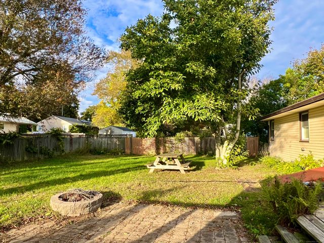 5 Sunrise Avenue, Old Saybrook, CT 06475