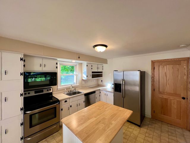 5 Sunrise Avenue, Old Saybrook, CT 06475