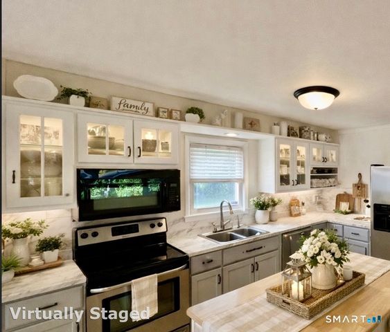 5 Sunrise Avenue, Old Saybrook, CT 06475