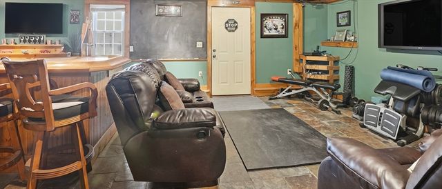 85 Millbury Road, Oxford, MA 01540