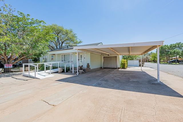 411 W 1st St, Stanton, TX 79782