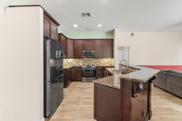 16304 68th Street N, Loxahatchee, FL 33470