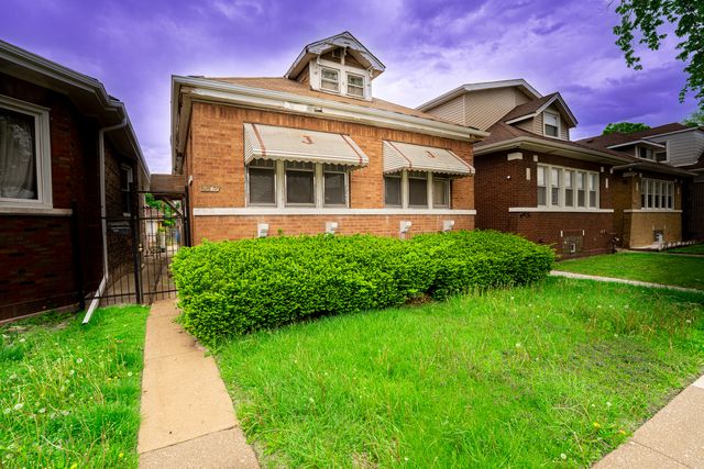 8014 S Perry Avenue, Chicago, IL 60620