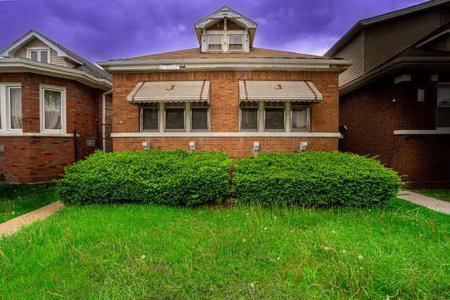 8014 S Perry Avenue, Chicago, IL 60620
