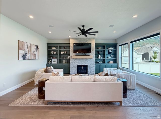 547 W PEAK VIEW LN, Farmington, UT 84025