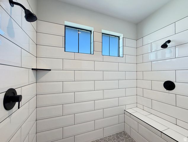 547 W PEAK VIEW LN, Farmington, UT 84025