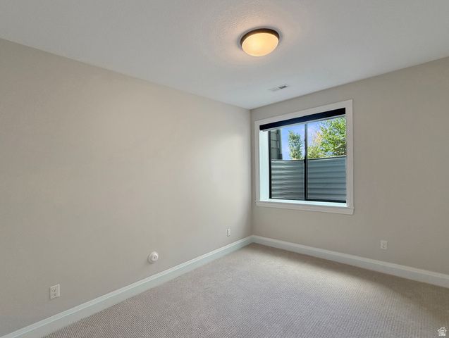 547 W PEAK VIEW LN, Farmington, UT 84025