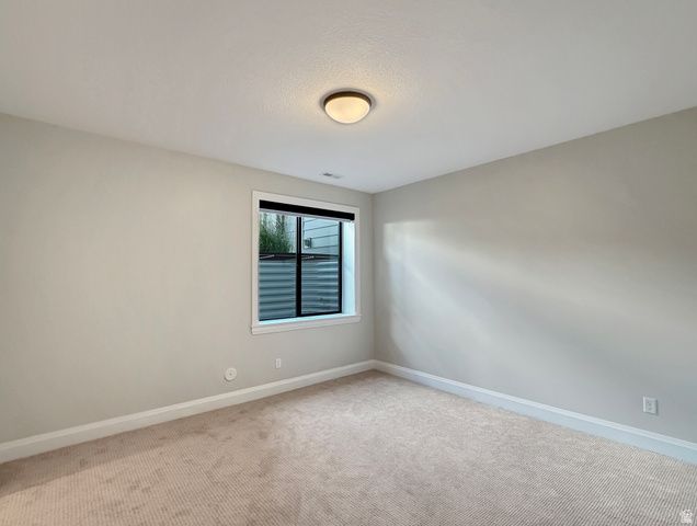 547 W PEAK VIEW LN, Farmington, UT 84025