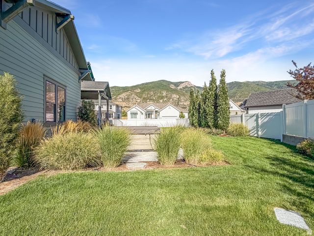 547 W PEAK VIEW LN, Farmington, UT 84025