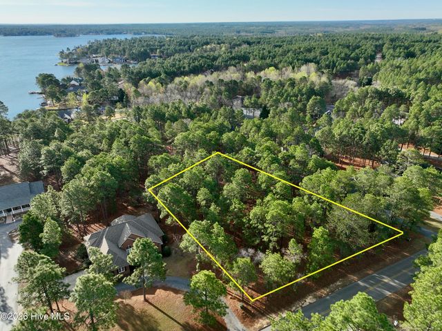 215 Longleaf Drive, West End, NC 27376