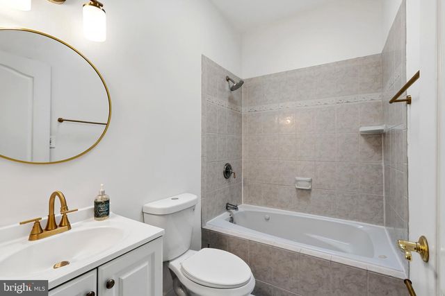 1018 11TH ST NE, Washington, DC 20002