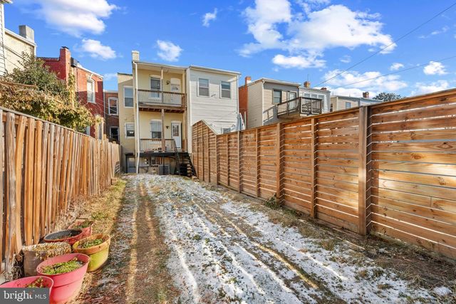 1018 11TH ST NE, Washington, DC 20002