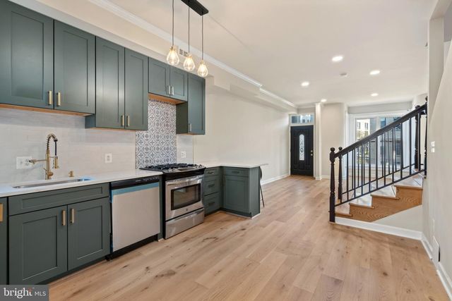 1018 11TH ST NE, Washington, DC 20002