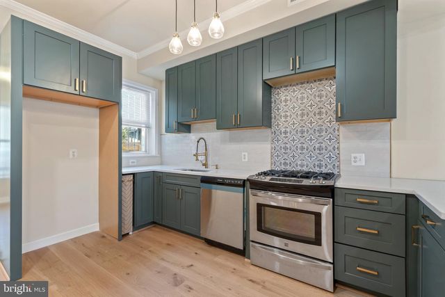 1018 11TH ST NE, Washington, DC 20002