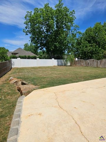 214 Tivoli Park Road, Centerville, GA 31028