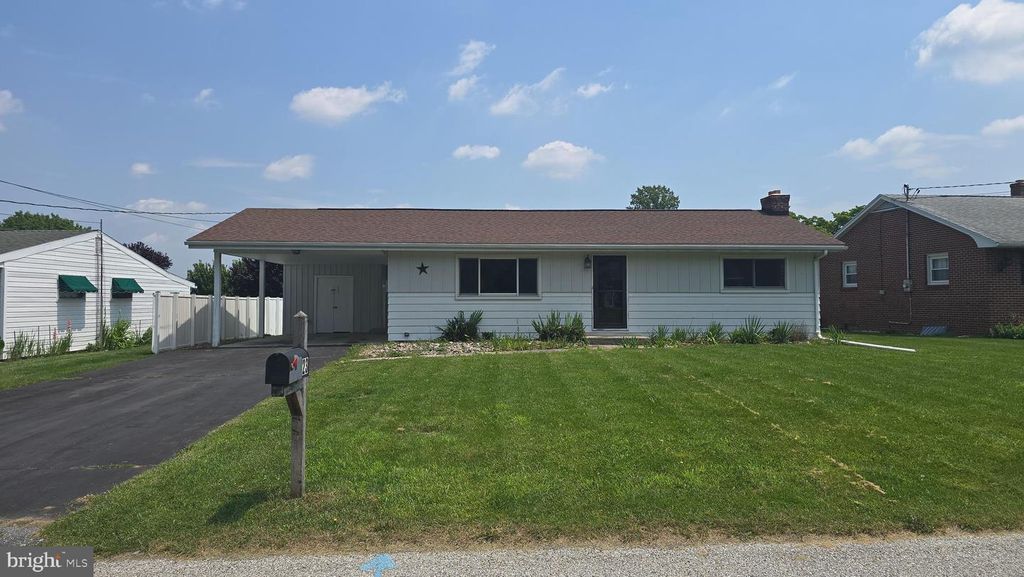 23 REYNOLDS AVE, Mont Alto, PA 17237