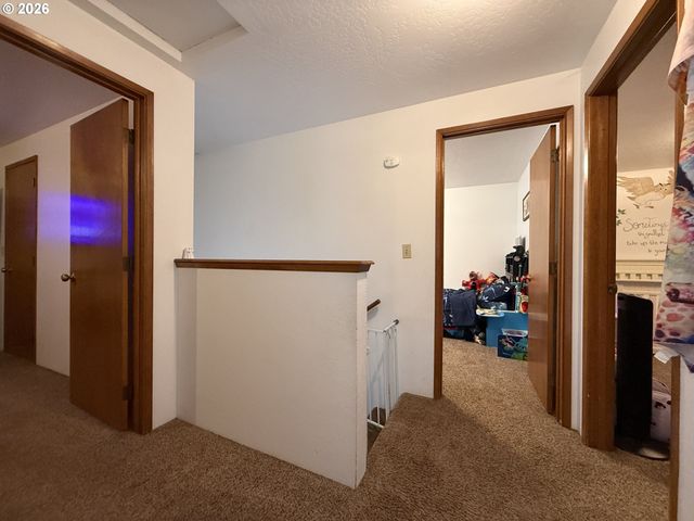 735 2ND St, Brookings, OR 97415