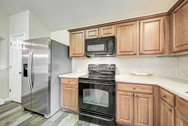 207 Kerley DR, Hutto, TX 78634