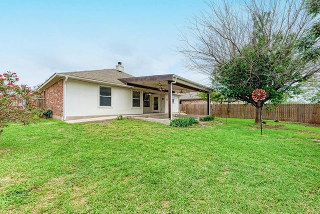 207 Kerley DR, Hutto, TX 78634