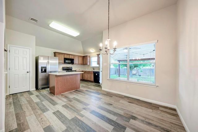 207 Kerley DR, Hutto, TX 78634