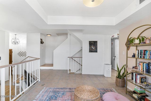 19950 Sherman Way A, Winnetka, CA 91306
