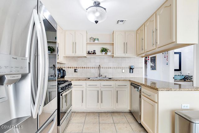 19950 Sherman Way A, Winnetka, CA 91306