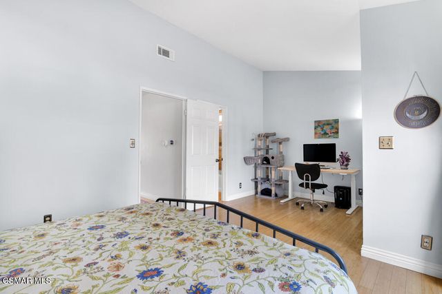 19950 Sherman Way A, Winnetka, CA 91306