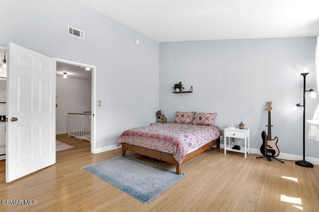 19950 Sherman Way A, Winnetka, CA 91306
