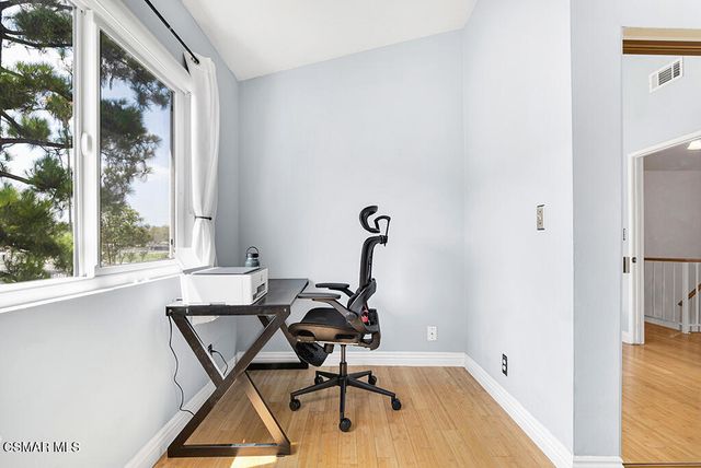 19950 Sherman Way A, Winnetka, CA 91306