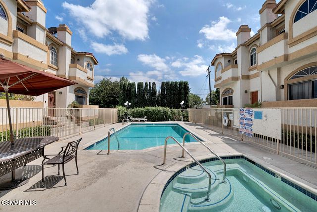 19950 Sherman Way A, Winnetka, CA 91306