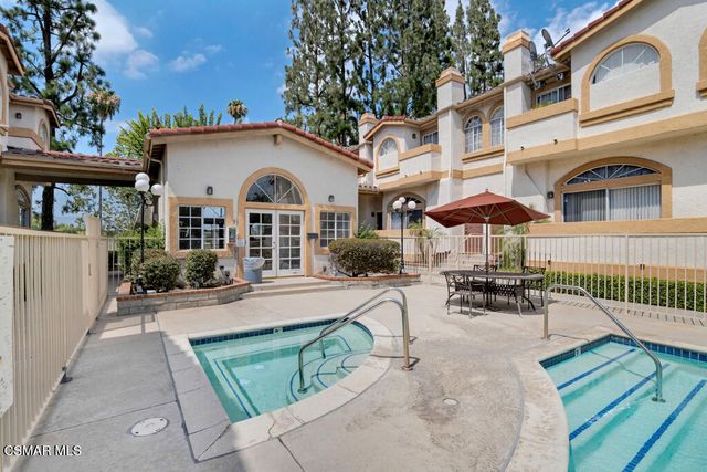 19950 Sherman Way A, Winnetka, CA 91306