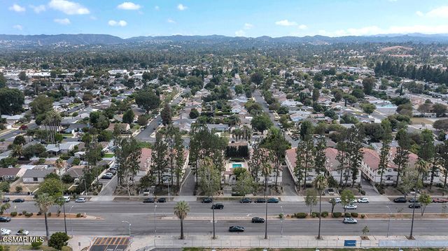 19950 Sherman Way A, Winnetka, CA 91306