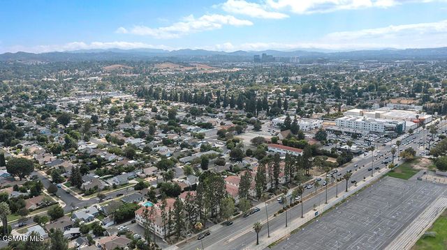 19950 Sherman Way A, Winnetka, CA 91306