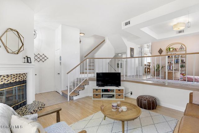 19950 Sherman Way A, Winnetka, CA 91306