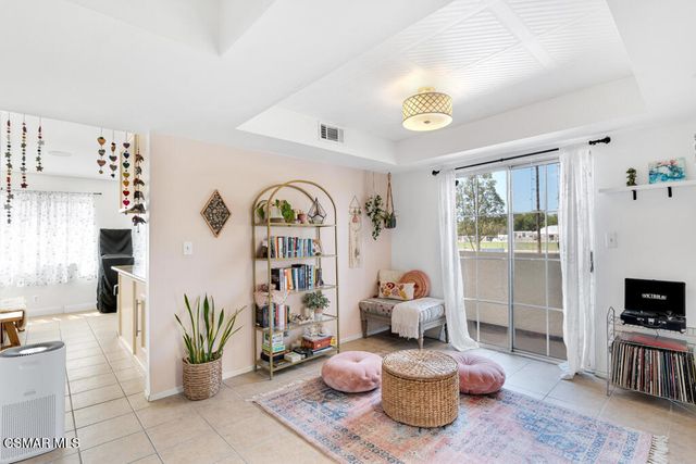 19950 Sherman Way A, Winnetka, CA 91306