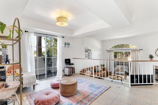 19950 Sherman Way A, Winnetka, CA 91306