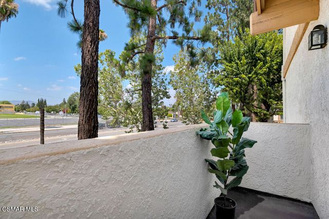 19950 Sherman Way A, Winnetka, CA 91306