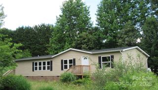 123 Josiah Lane, Hendersonville, NC 28792