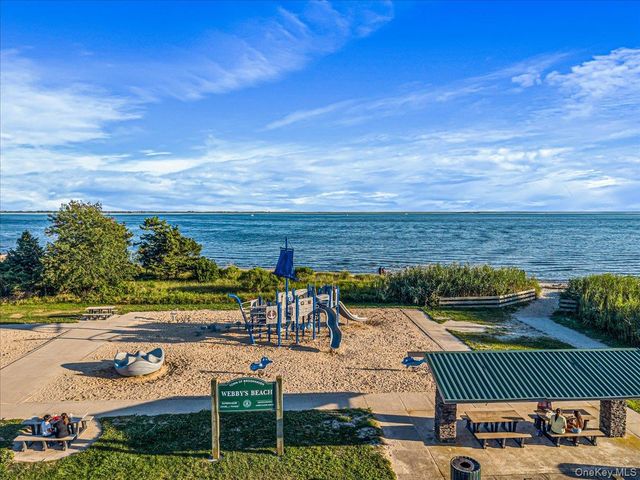 189 Belleview Avenue, Center Moriches, NY 11934