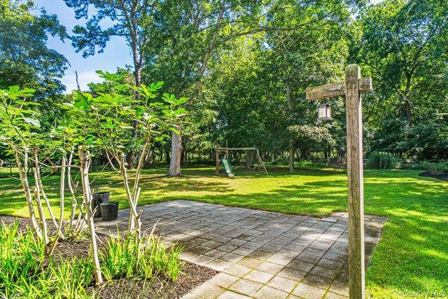 189 Belleview Avenue, Center Moriches, NY 11934