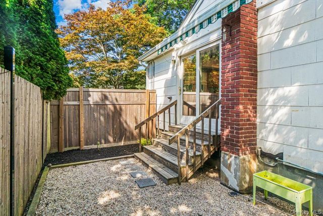 189 Belleview Avenue, Center Moriches, NY 11934