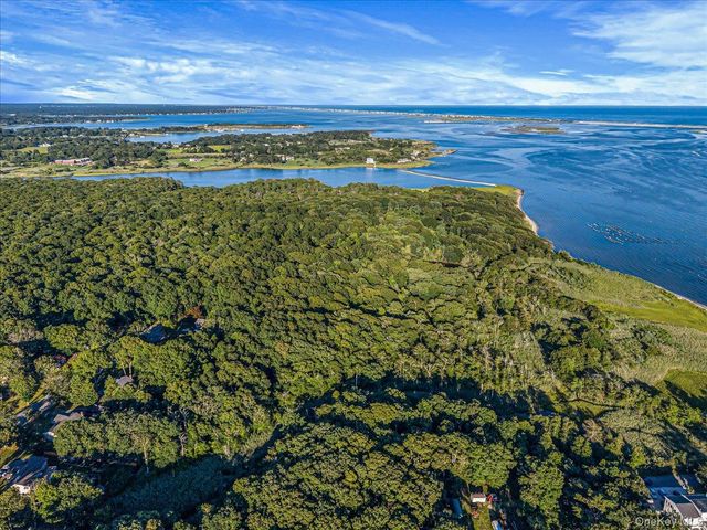 189 Belleview Avenue, Center Moriches, NY 11934
