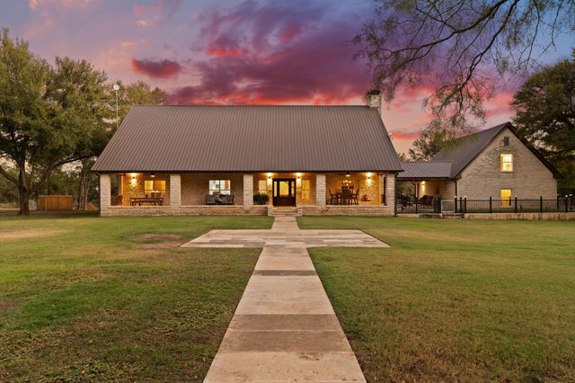 150 Shady LN, Marble Falls, TX 78654